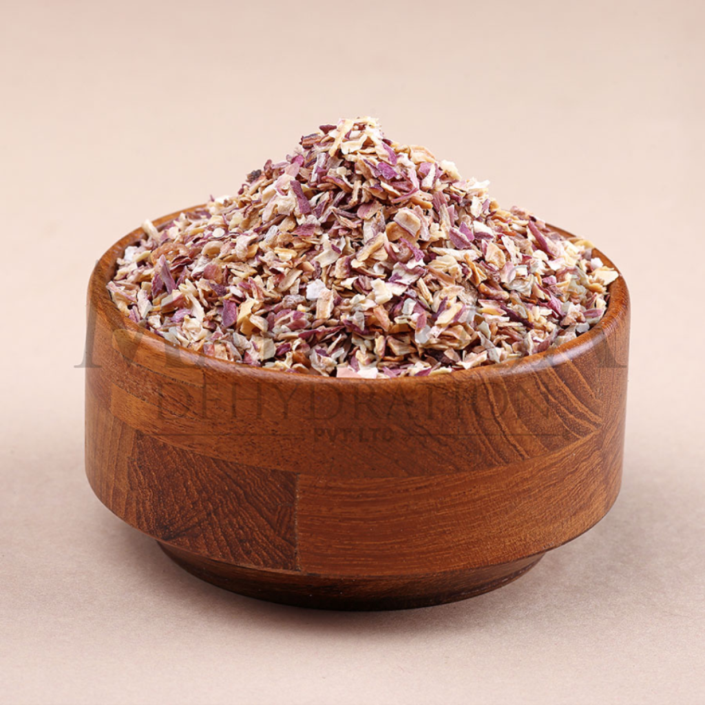 DEHYDRATED RED ONION CHOPPED